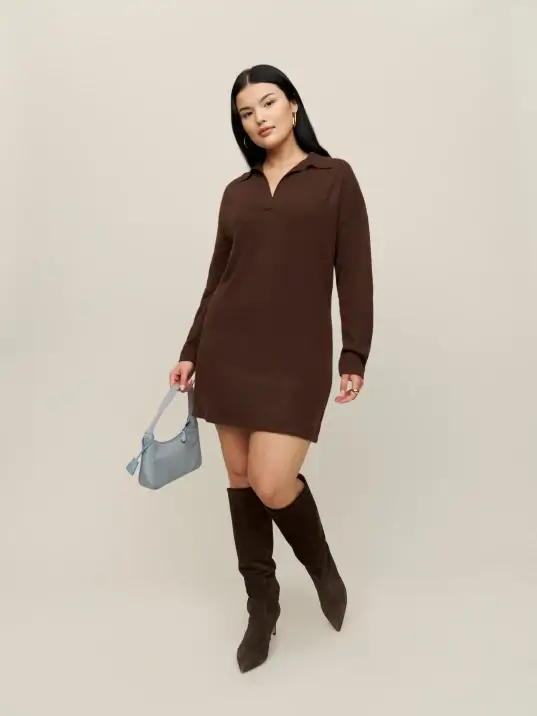 Woman wearing a dress by Reformation