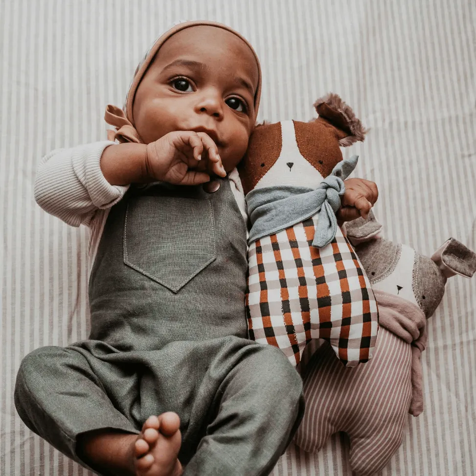 10 Best Sustainable & Organic Baby Clothes Brands [2025]