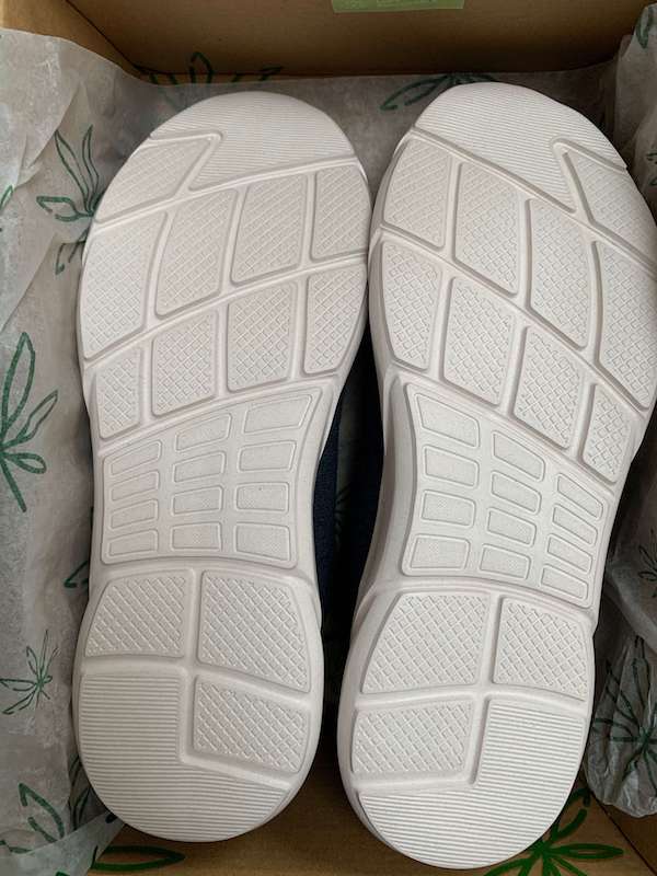 8000kicks sneakers soles showing the grip