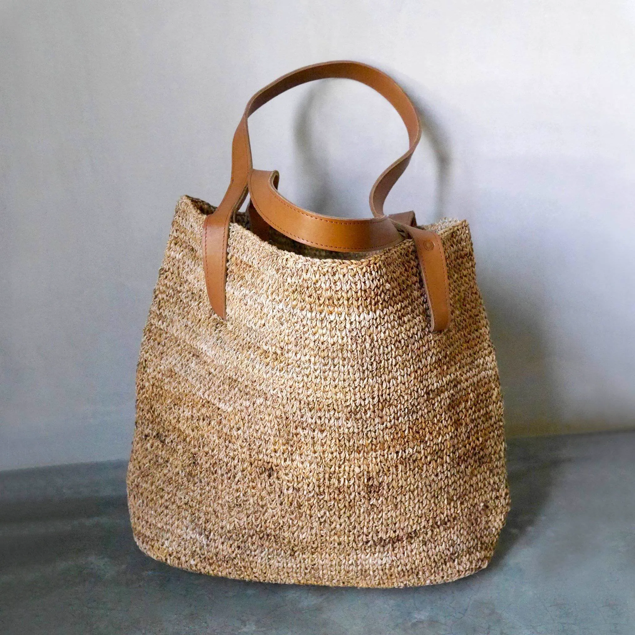 Best Stylish & Sustainable Beach Bags For Summer 2025