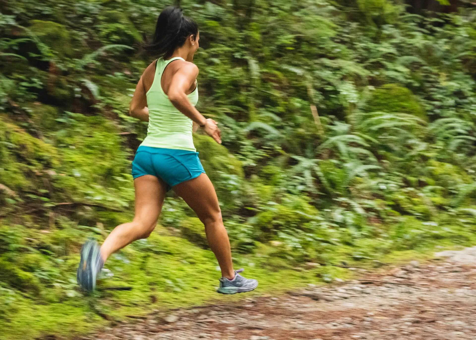 10 High-Performance Sustainable Running Clothes Brands