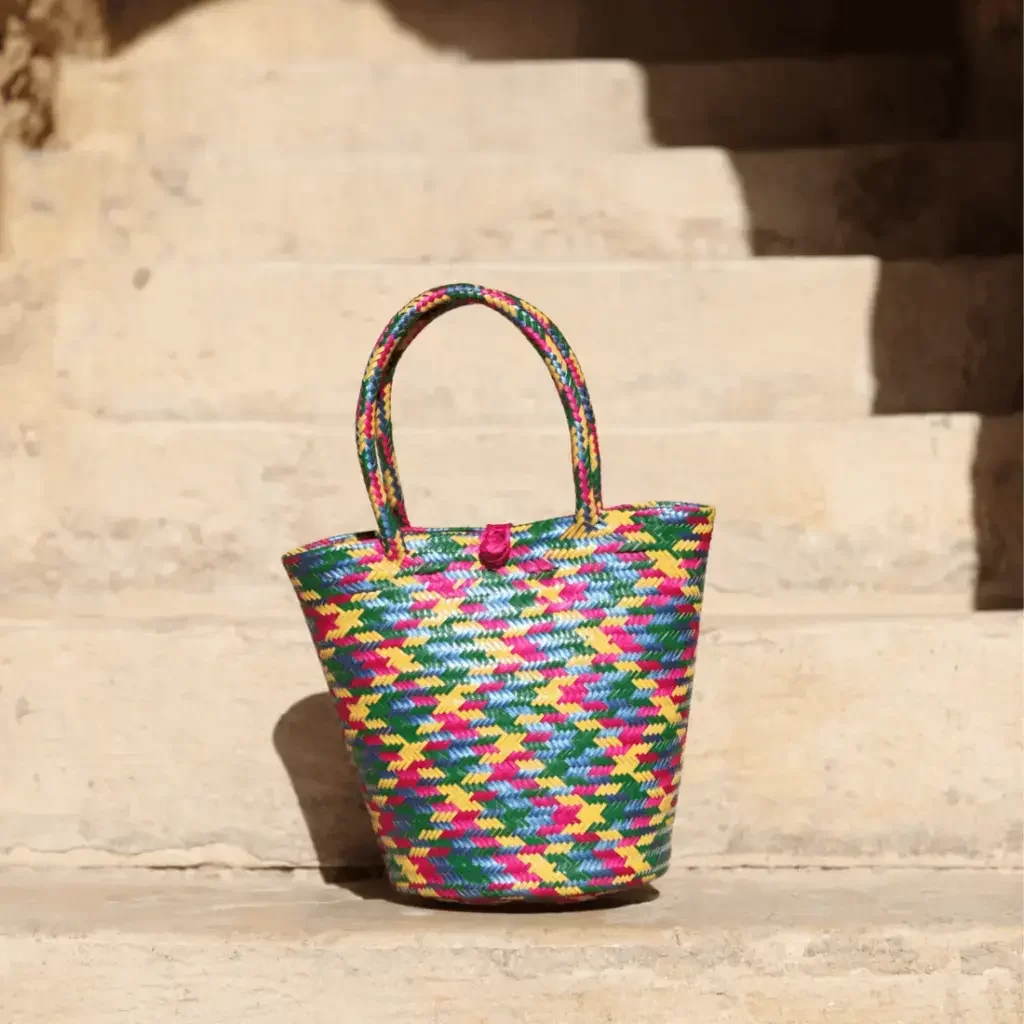 Washein sustainable beach bag made from recycled materials
